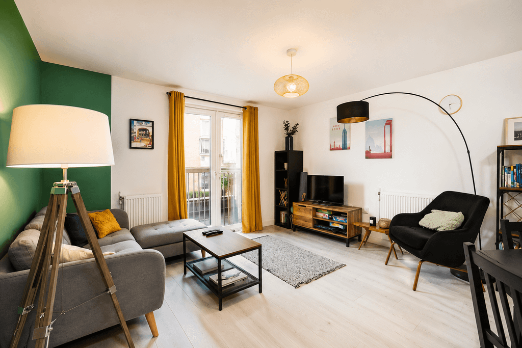 Property photo 1 of 5 1 Bed Flat To Rent Claret Court, Croydon Cr0