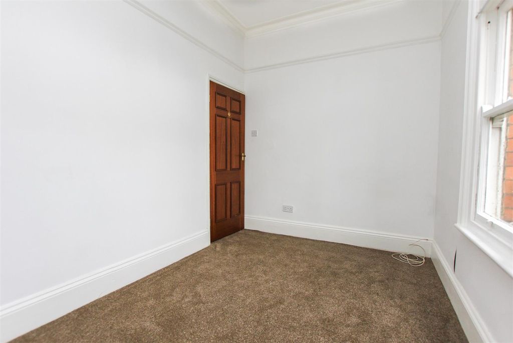 1 bed flat for saleNN15, Queensberry Road, Kettering photo 5