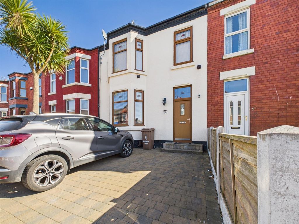 Property photo 1 of 33 Cam03844G0-Pr0255-Still033.Jpg