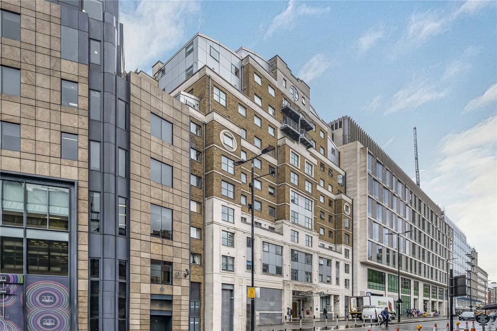 Property photo 3 of 24 Exterior