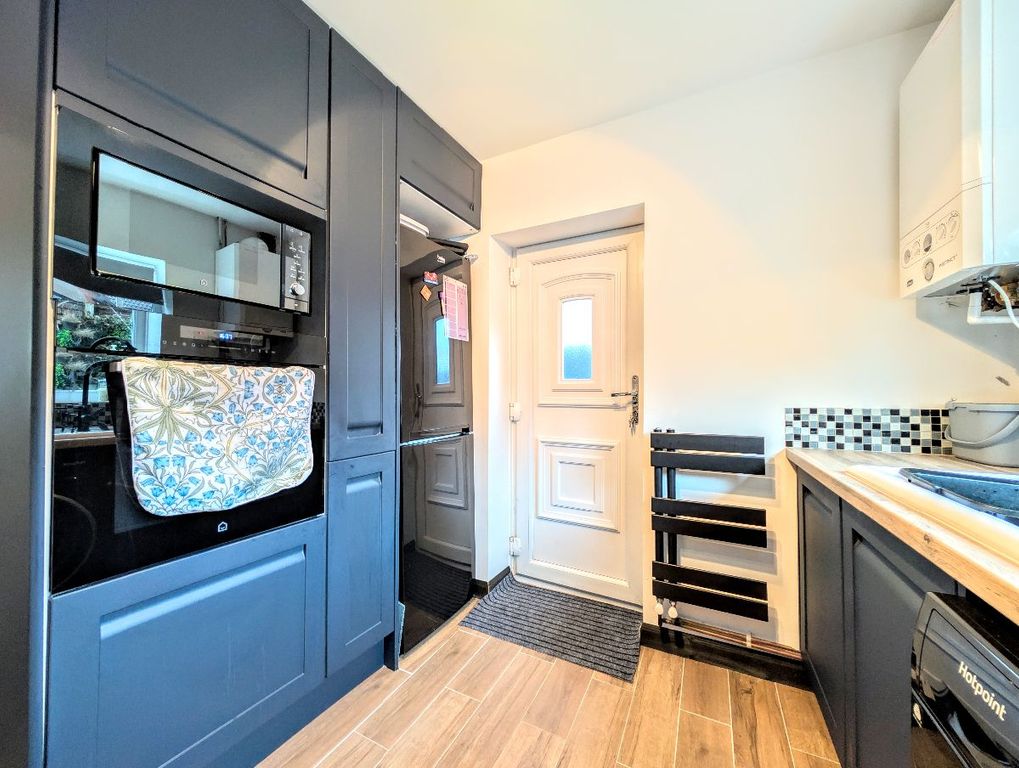 Property photo 3 of 24