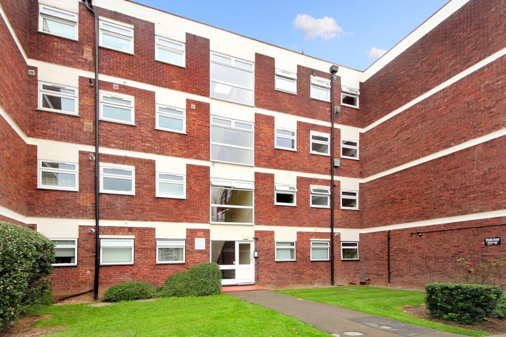 Property photo 1 of 9