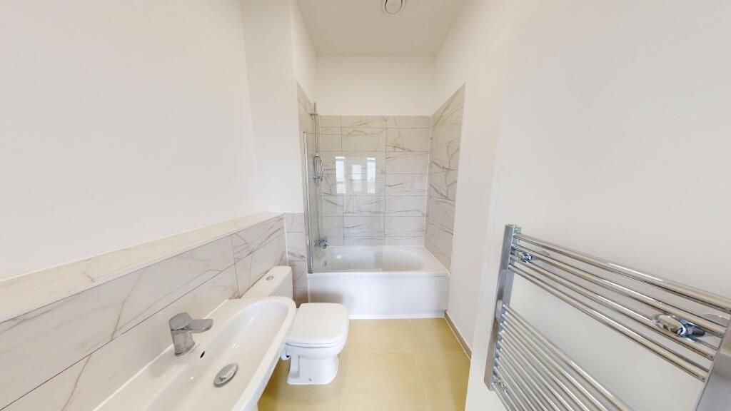 Property photo 2 of 4 Bathroom