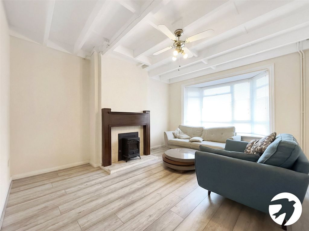 Property photo 2 of 11 Reception