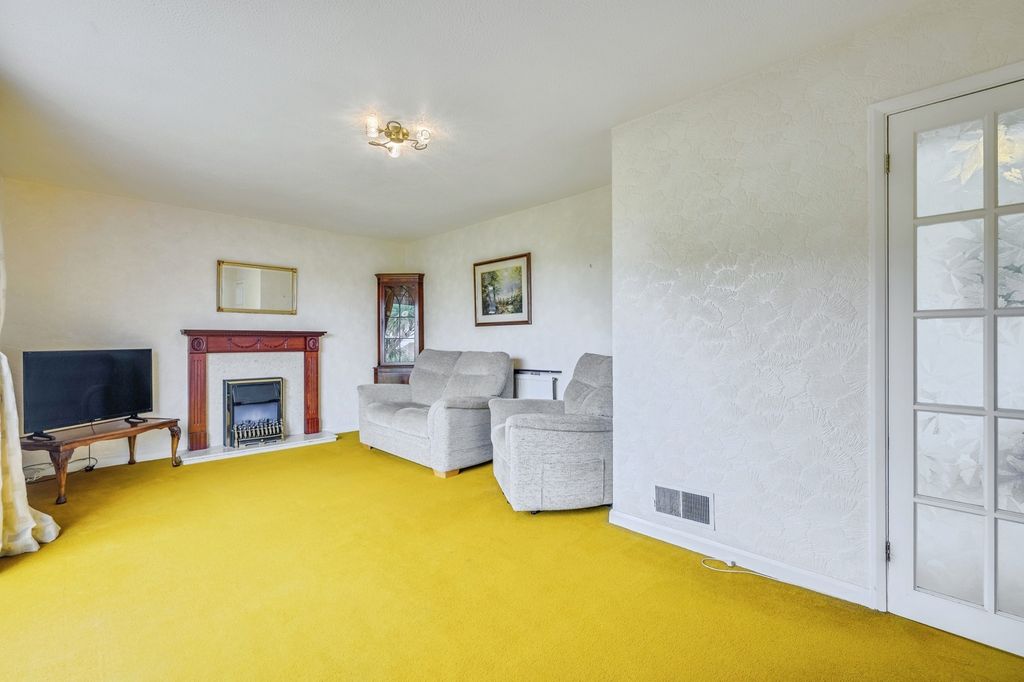 Property photo 2 of 17 Photo