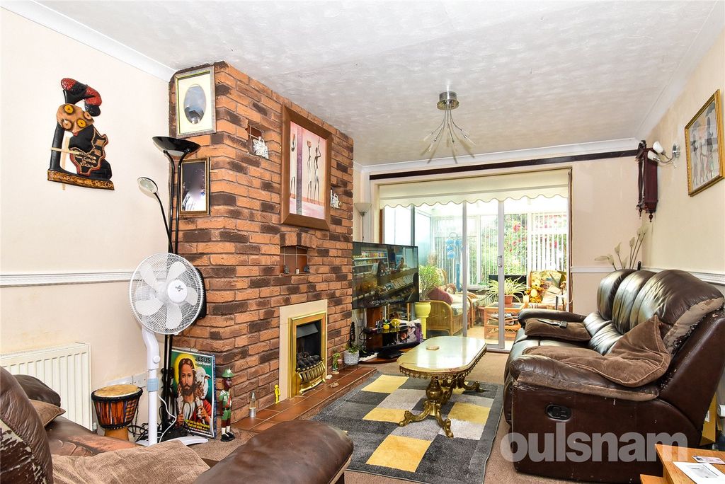 Property photo 3 of 23 Picture No. 27