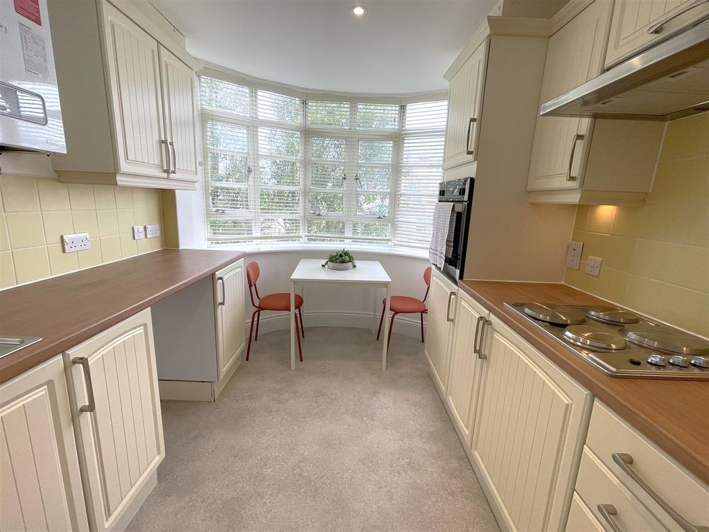 Property photo 2 of 17 Kitchen 1.Jpg