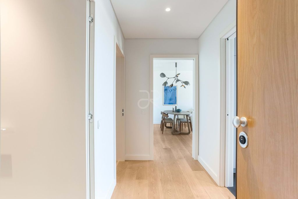 Property photo 2 of 30