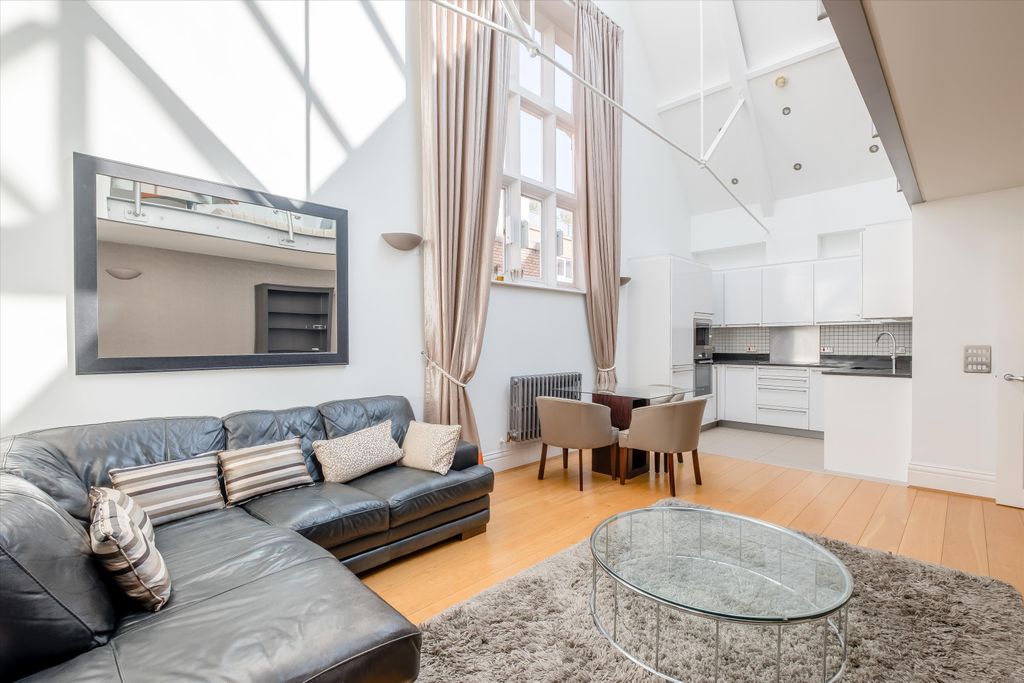 Property photo 3 of 28 Image