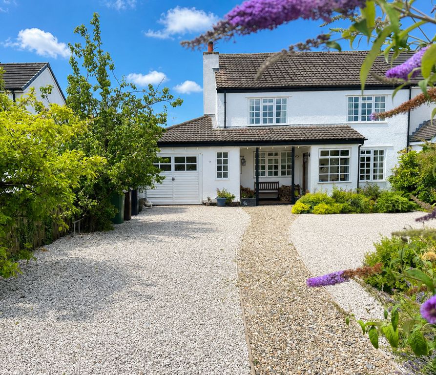 Property photo 1 of 27