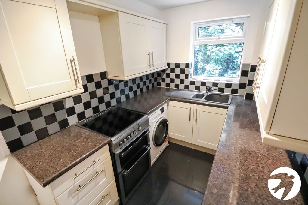 Property photo 2 of 12 Picture No. 09