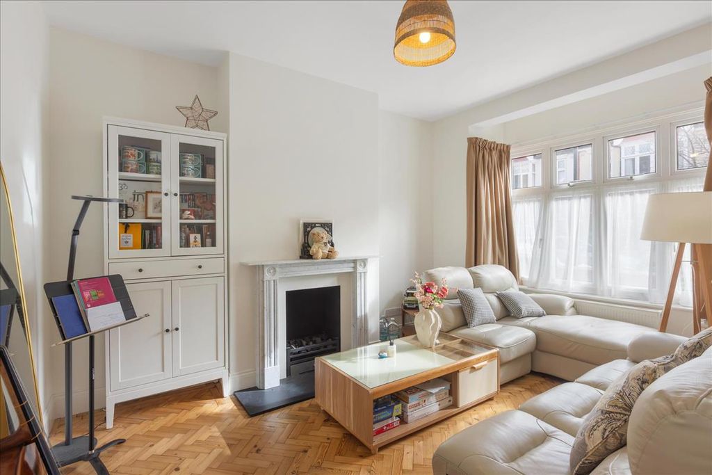 Property photo 2 of 18