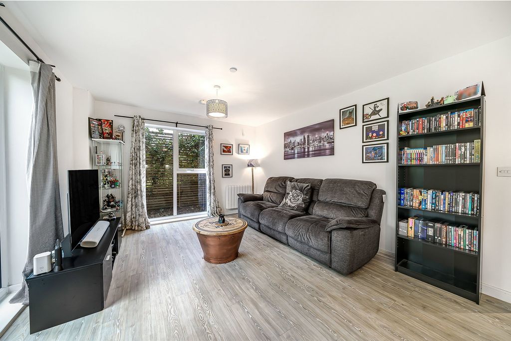 Property photo 2 of 18