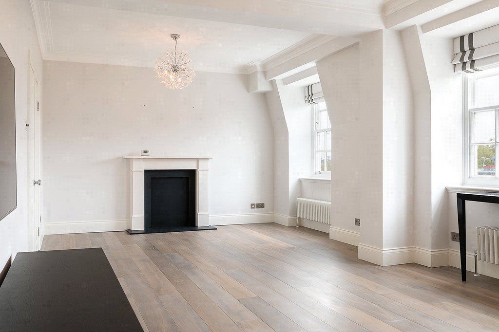 Property photo 2 of 8 Reception Room