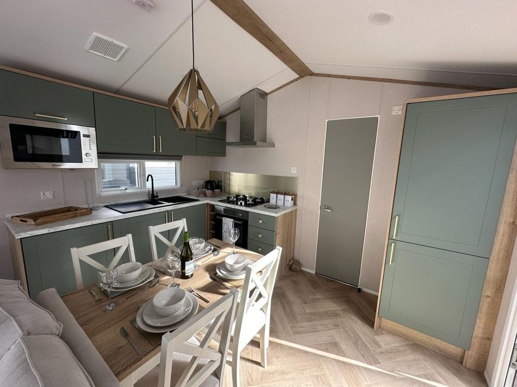 Property photo 1 of 6 Car0062468 - Static Caravan