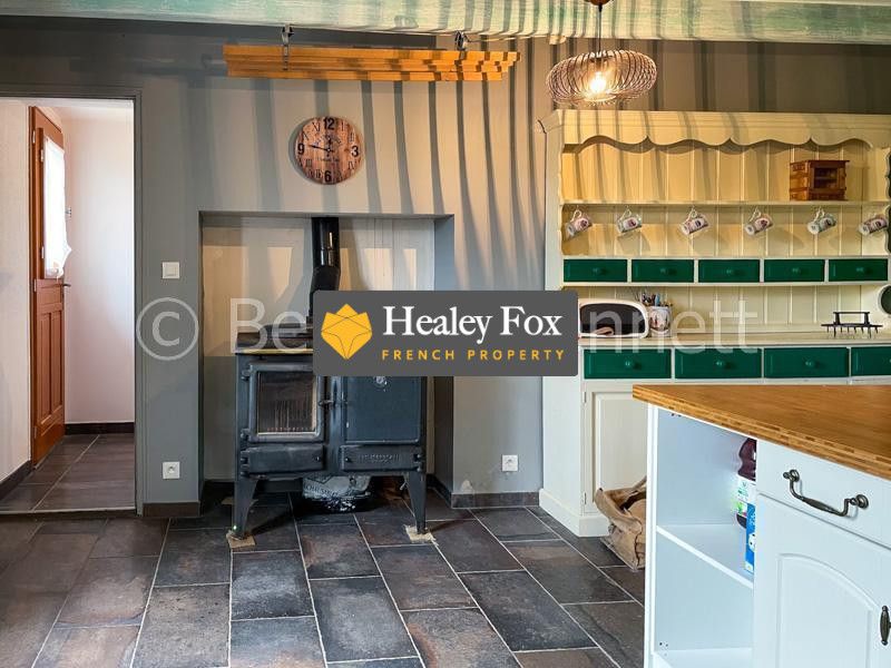 Property photo 3 of 21