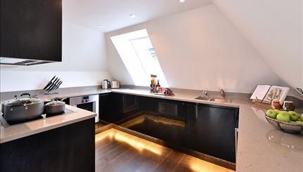 Property photo 3 of 20 Kitchen