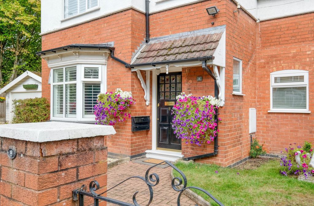 Property photo 3 of 28