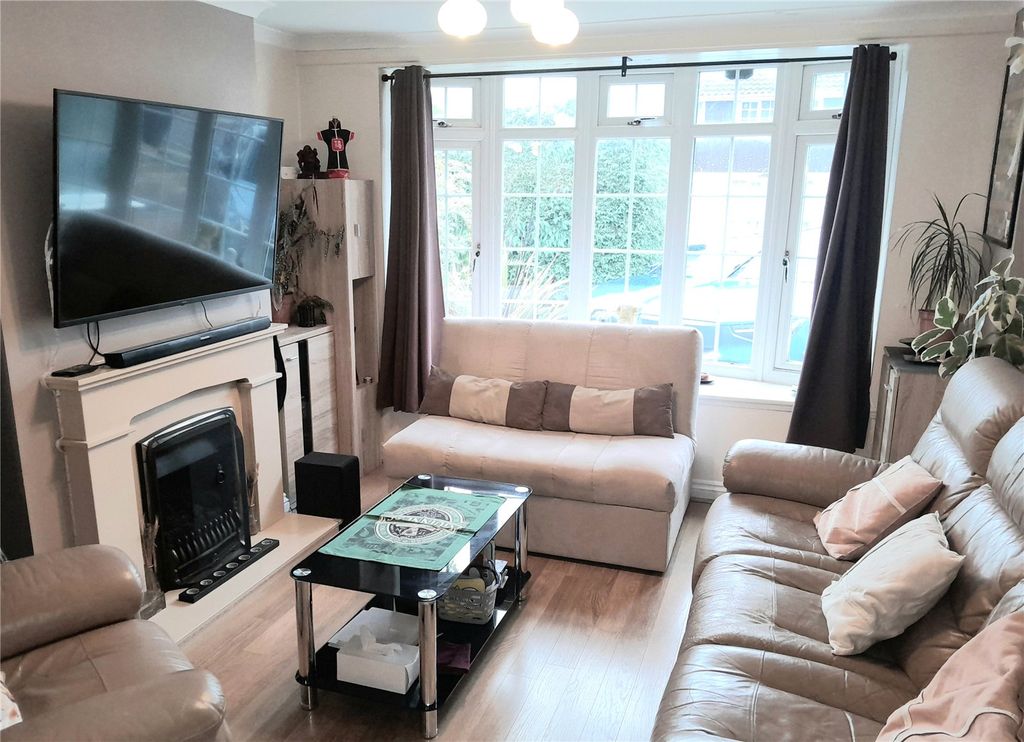 Property photo 2 of 14 Picture No. 03