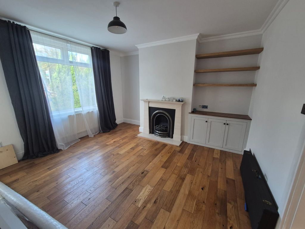 Property photo 3 of 12 Image 6