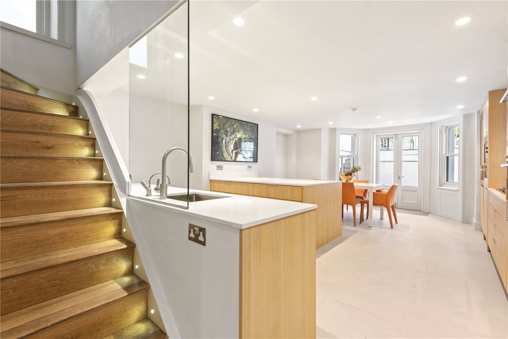 Property photo 3 of 15 Picture No. 10