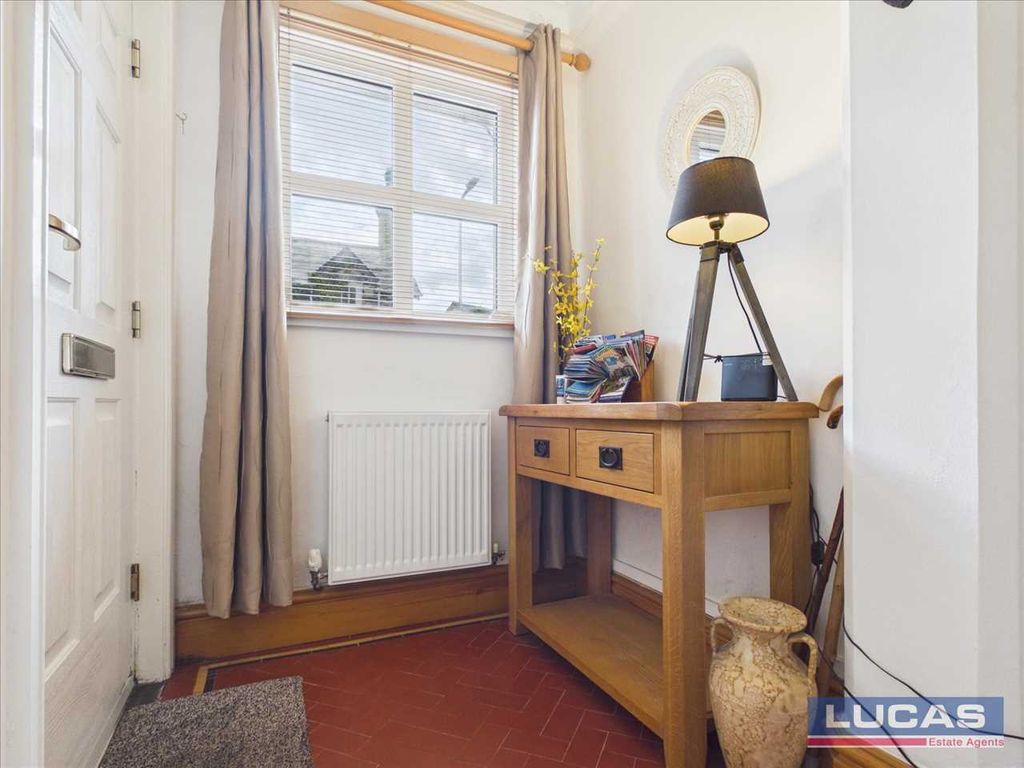 Property photo 3 of 23