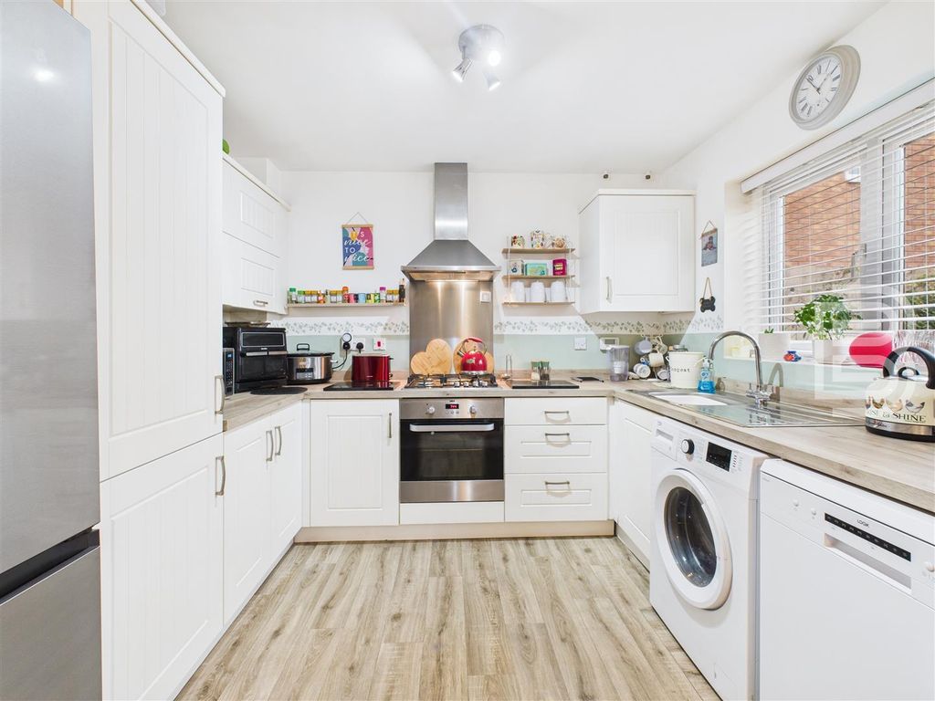Property photo 3 of 15 Cam05587G0-Pr0113-Still014.Jpg