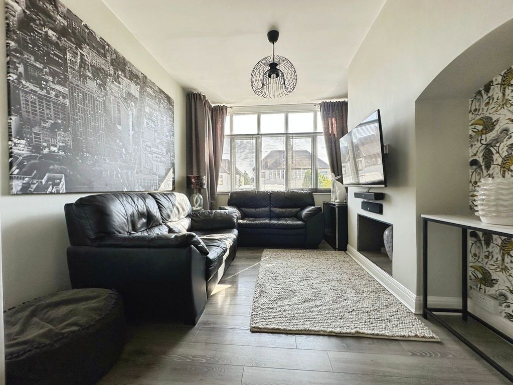Property photo 3 of 15