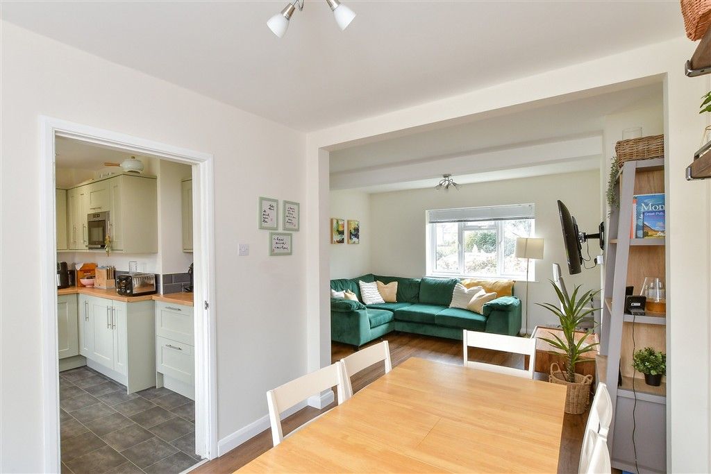 Property photo 2 of 11 Dining Area