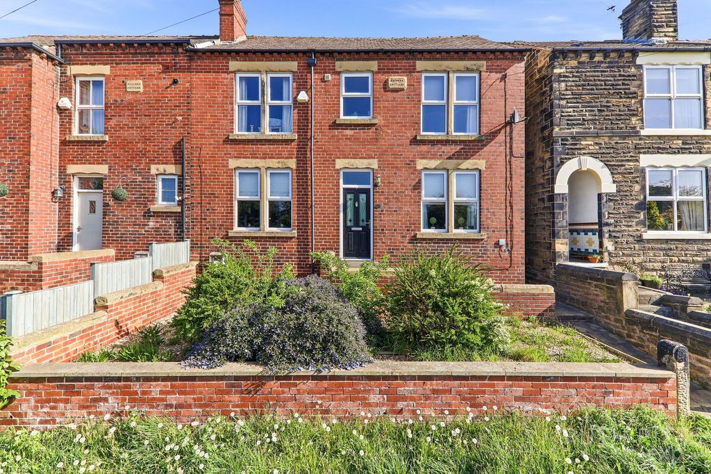 Property photo 1 of 28