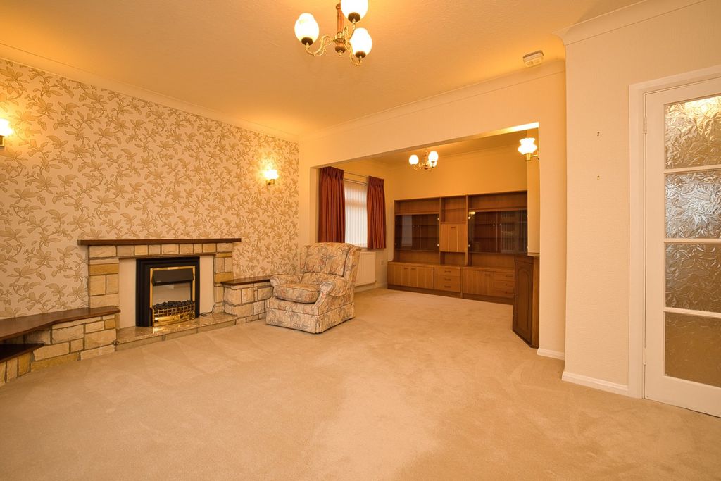 Property photo 3 of 17 Picture 3