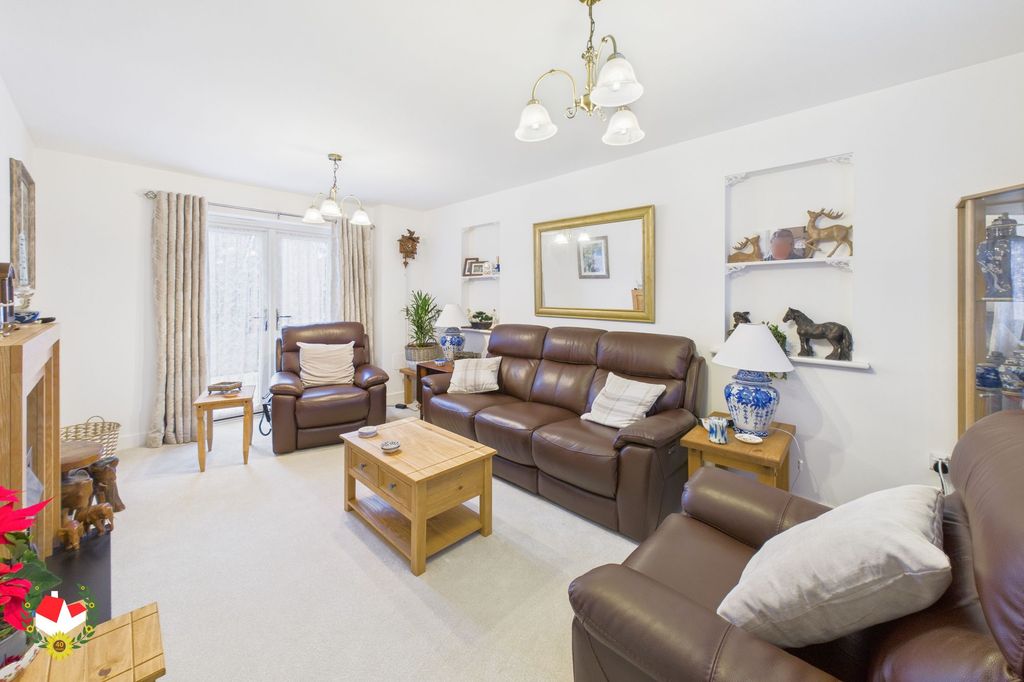 Property photo 3 of 18