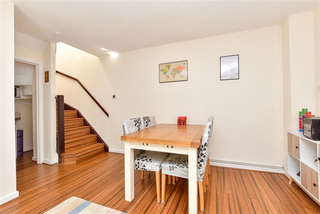 Property photo 3 of 15 Lounge/Diner