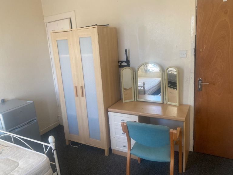 Property photo 3 of 5