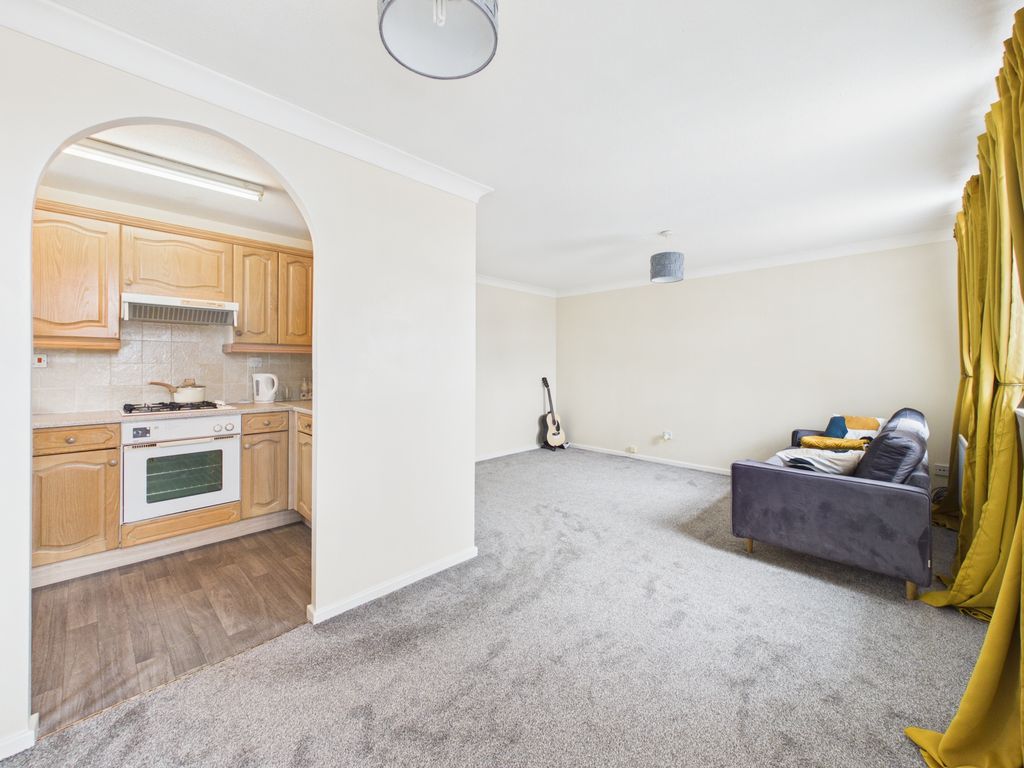 Property photo 3 of 10