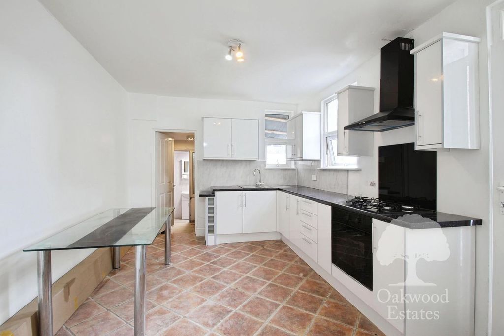 Property photo 2 of 23