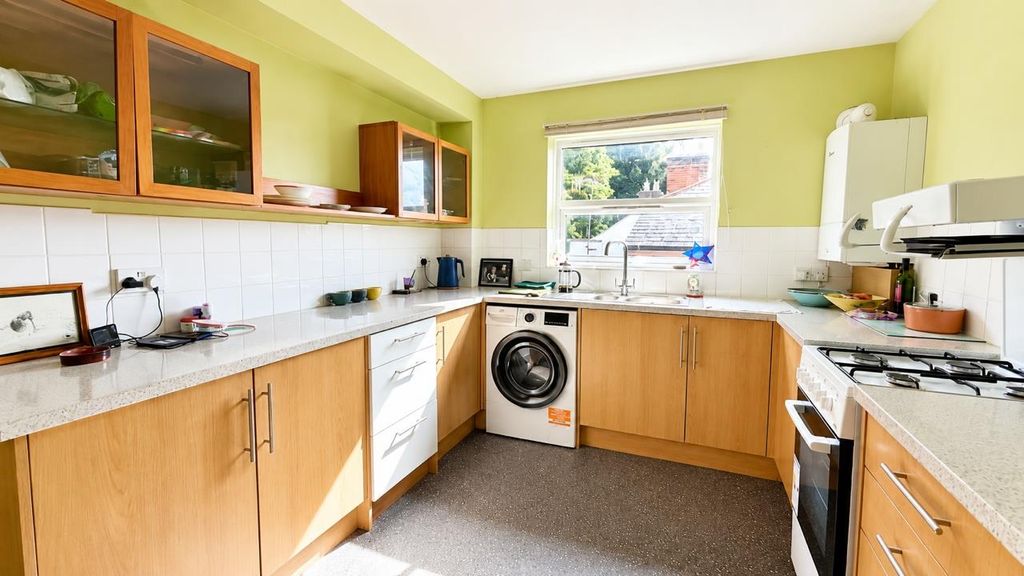 Property photo 3 of 18