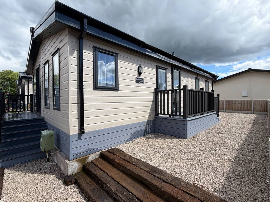Property photo 1 of 53