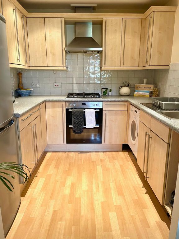 Property photo 3 of 9 Kitchen