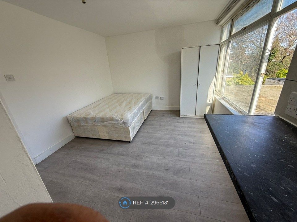Property photo 1 of 4