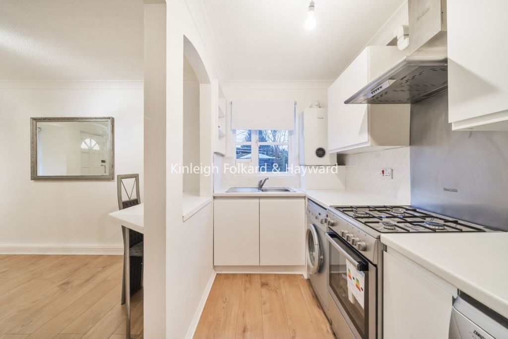 Property photo 1 of 6 8Ff988F1-Bcbd-4134-B