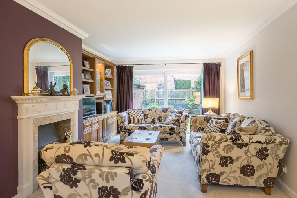 Property photo 2 of 18