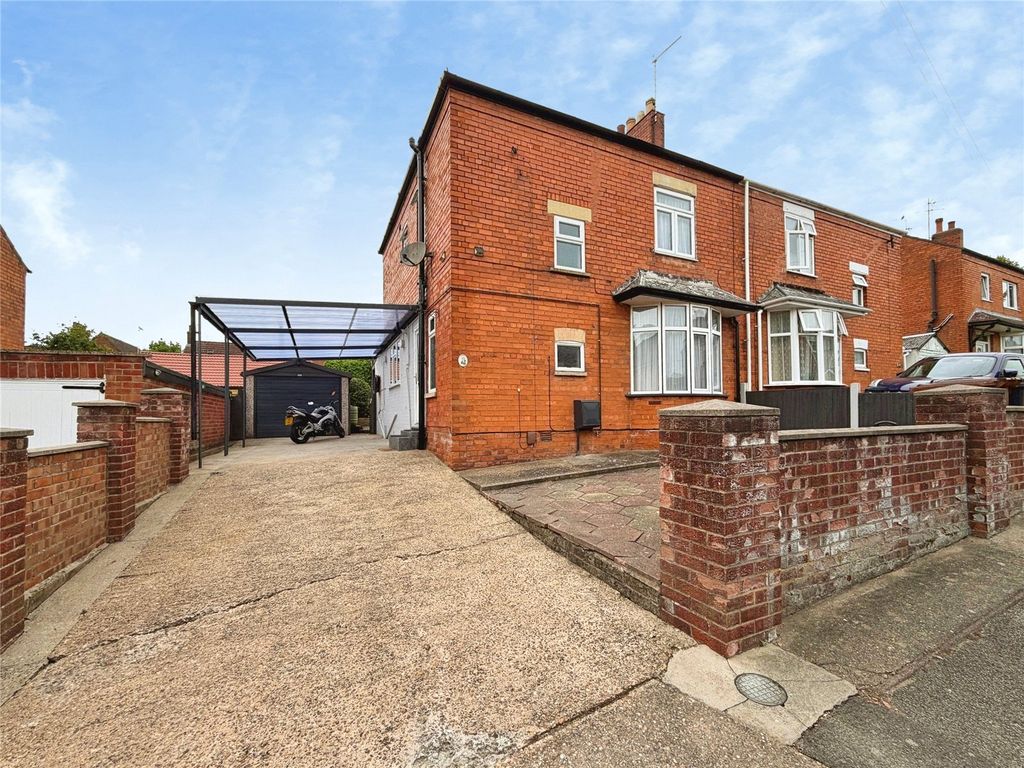 Property photo 1 of 15 Outside