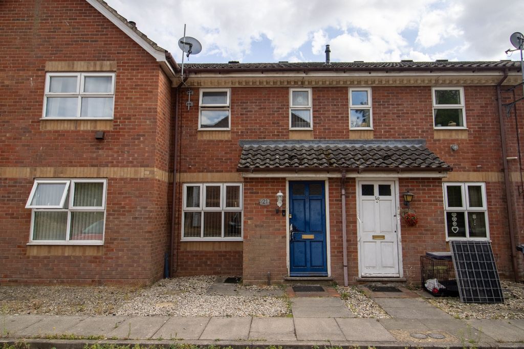 Property photo 1 of 18 5210982