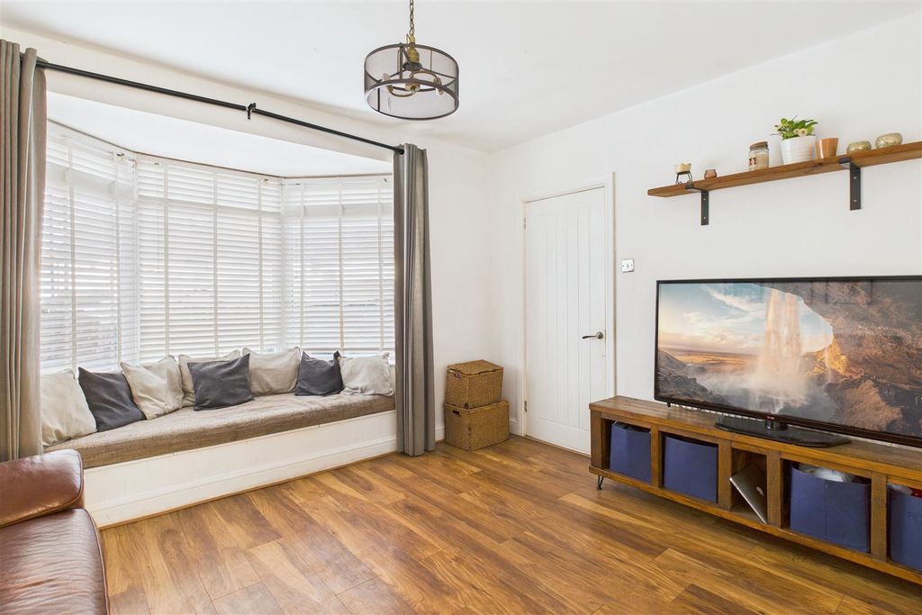 Property photo 1 of 13 Hollis Morgan Residential Sales