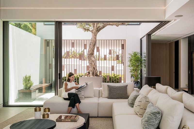 Property photo 2 of 46