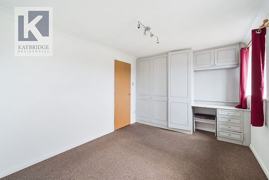 Property photo 2 of 8 Firle Court Yeomanry Close, Kt17 4Dd