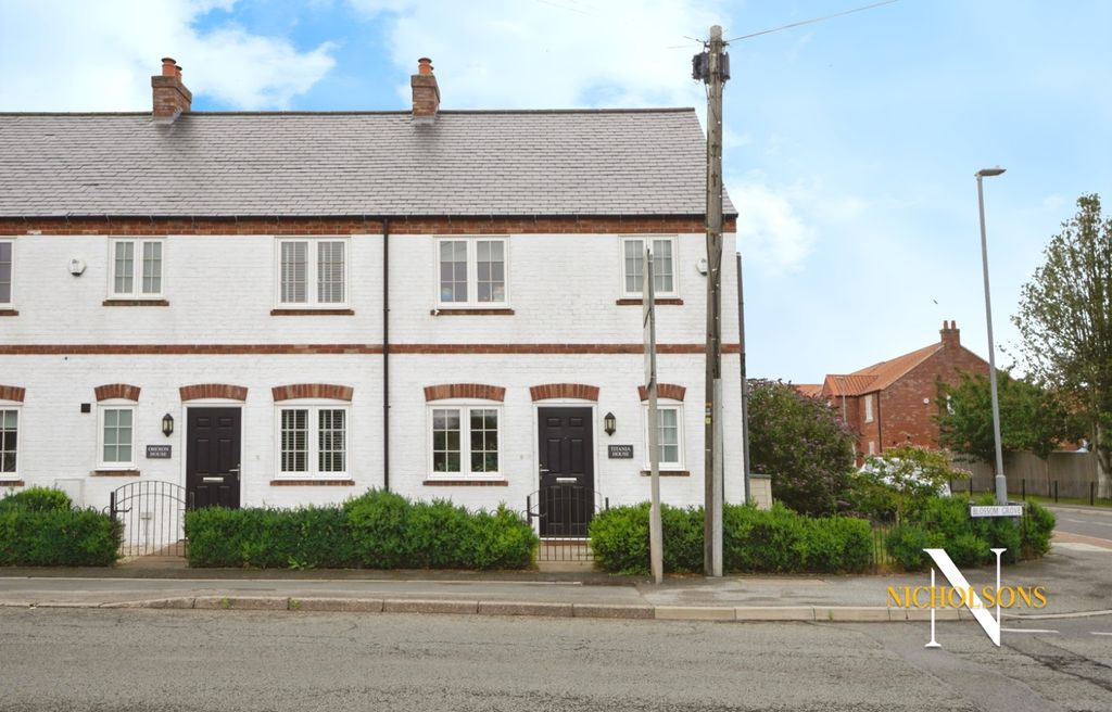 Property photo 1 of 18 4384742