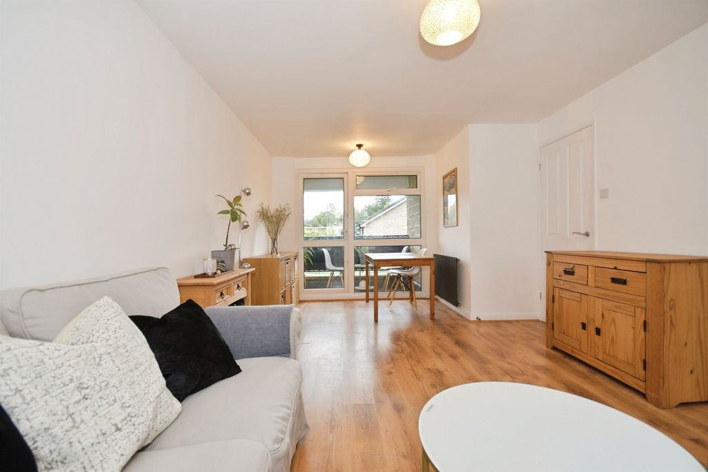 Property photo 1 of 3