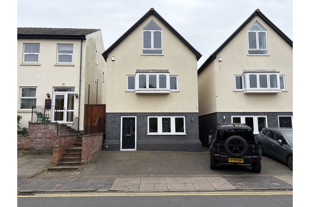 Property photo 1 of 11 Front